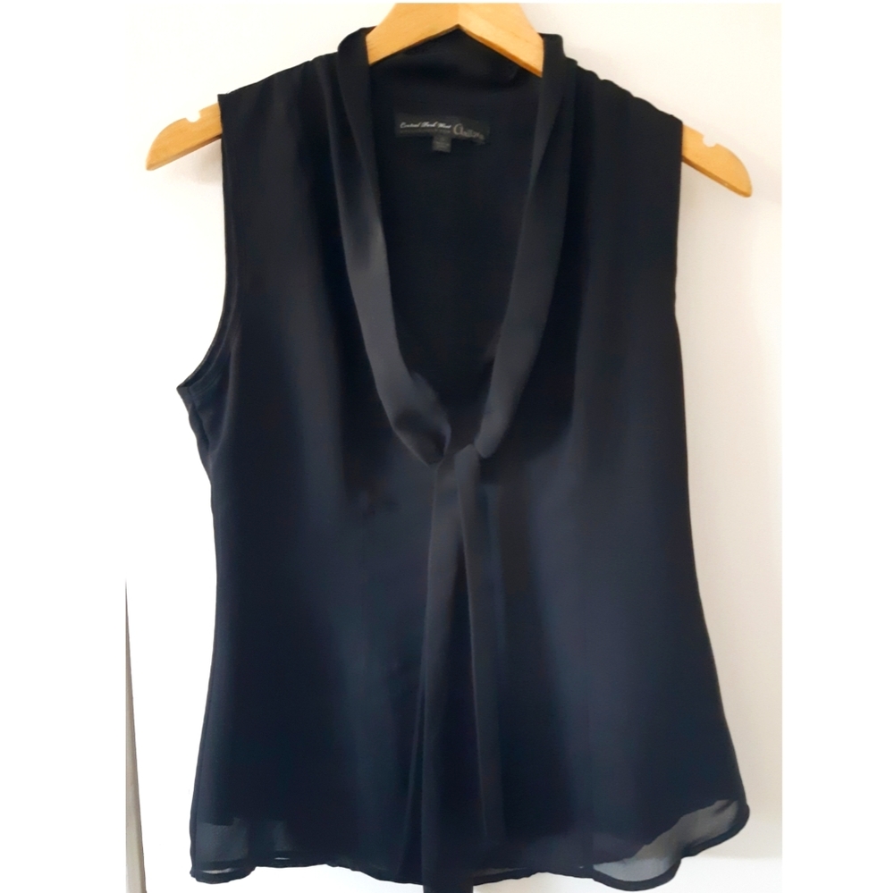 Aritzia sleeveless tie neck blouse size small